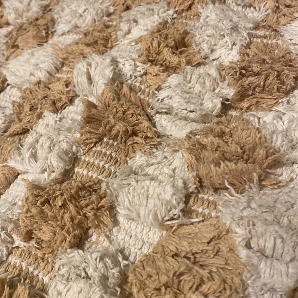💫 Large Cream Rug - Picture 2 of 2